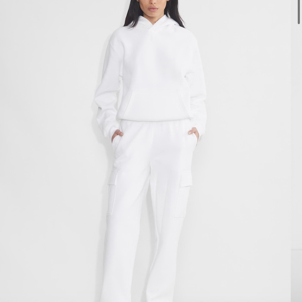 Aritzia Mega Cargo Sweatpants